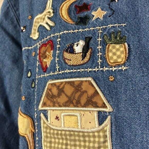 Chambray long sleeve shirt button up appliqué EUC cottagecore granny core farm - Picture 15 of 16